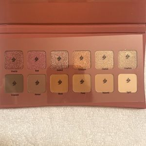 Illamasaqua eye shadow palette